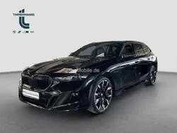 Schwarz Gebraucht 2024 BMW 520 M Sport Kombi | 58.550 € (Fairer Preis)