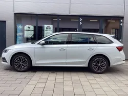 Moon white perleffekt (metallic) Gebraucht 2024 Skoda Octavia Ambition Kombi | 26.950 € (Fairer Preis)