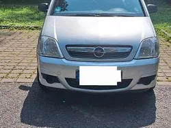 Silber Gebraucht 2005 Opel Meriva Cosmo Van / Kleinbus | 2.499 € (Fairer Preis)