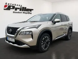 Champagne silver Gebraucht 2024 Nissan X-Trail Tekna+ SUV | 42.900 €