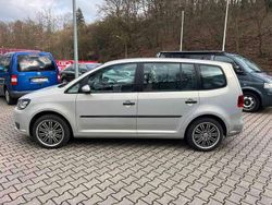 Silber Gebraucht 2010 VW Touran Trendline Van / Kleinbus | 6.500 € (Fairer Preis)