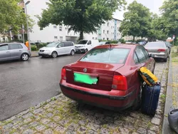 Rot Gebraucht 1999 VW Passat Kleinwagen | 500 € (Superpreis)