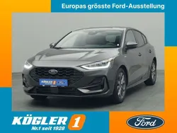 Magnetic grau Neu 2024 Ford Focus ST-Line Limousine | 31.470 € (Etwas zu teuer)