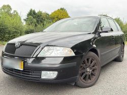 Schwarz Gebraucht 2007 Skoda Octavia Kombi | 2.600 € (Fairer Preis)
