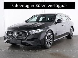 Obsidianschwarz metallic Gebraucht 2024 Mercedes E200 Avantgarde Kombi | 40.970 € (Guter Preis)