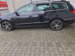 Schwarz Gebraucht 2009 VW Passat Comfortline Kombi | 2.250 € (Superpreis)