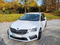 Weiß Gebraucht 2017 Skoda Octavia RS Kombi | 19.300 € (Fairer Preis)