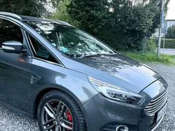 Grau Gebraucht 2016 Ford S-MAX S Van / Kleinbus | 15.000 € (Teuer)