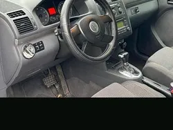 Grau Gebraucht 2004 VW Touran Van / Kleinbus | 1.500 € (Guter Preis)