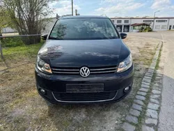 Schwarz Gebraucht 2013 VW Touran Life Van / Kleinbus | 11.950 € (Fairer Preis)