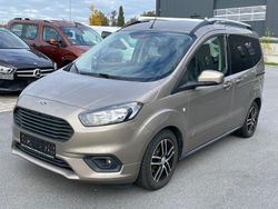 Silber Gebraucht 2018 Ford Tourneo Courier Trend Van / Kleinbus | 7.900 € (Guter Preis)