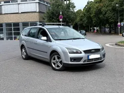 Silber Gebraucht 2007 Ford Focus Kombi | 850 € (Guter Preis)