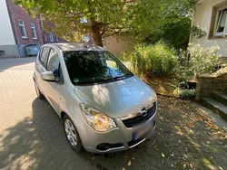 Silber Gebraucht 2009 Opel Agila Kleinwagen | 3.250 €