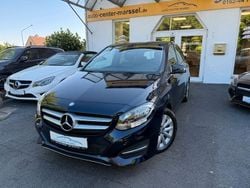 Blau Gebraucht 2016 Mercedes B180 Van / Kleinbus | 14.990 € (Guter Preis)