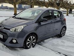 Grau Gebraucht 2014 Hyundai i10 Kleinwagen | 5.200 € (Fairer Preis)