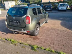 Grün Gebraucht 2013 Dacia Duster SUV | 7.200 € (Fairer Preis)