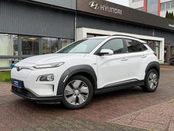 Chalk white / met (metallic) Gebraucht 2020 Hyundai Kona Premium SUV | 19.290 € (Fairer Preis)