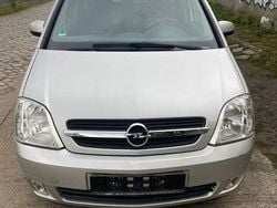 Silber Gebraucht 2005 Opel Meriva Edition Van / Kleinbus | 2.499 € (Guter Preis)