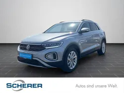 Pyrit silber metallic (metallic) Gebraucht 2024 VW T-Roc Life SUV | 24.700 € (Fairer Preis)
