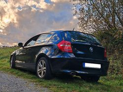 Schwarz Gebraucht 2011 BMW 120 Kleinwagen | 7.990 € (Fairer Preis)