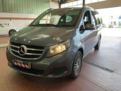 Flintgrau Gebraucht 2015 Mercedes V220 Edition Van / Kleinbus | 28.991 € (Fairer Preis)