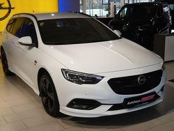 Weiß Gebraucht 2018 Opel Insignia Exklusiv Kombi | 17.490 € (Teuer)