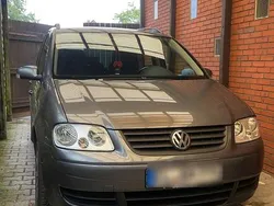 Grau Gebraucht 2005 VW Touran Van / Kleinbus | 3.300 € (Etwas zu teuer)