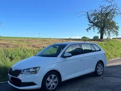 Weiß Gebraucht 2019 Skoda Fabia Ambition Kombi | 9.500 € (Guter Preis)