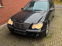 Schwarz Gebraucht 2005 Mercedes C200 Kombi | 2.000 € (Superpreis)