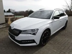 Moonweiss metallic Gebraucht 2021 Skoda Superb SportLine Kombi | 27.990 € (Fairer Preis)