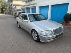Silber Gebraucht 2000 Mercedes C200 Limousine | 2.990 € (Teuer)