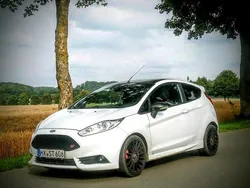 Weiß Gebraucht 2015 Ford Fiesta ST Kleinwagen | 9.499 € (Fairer Preis)