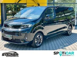 Schwarz metallic Gebraucht 2024 Opel Zafira Life Van | 35.980 €