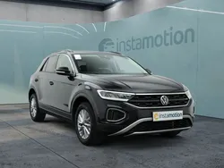 Schwarz Gebraucht 2024 VW T-Roc Life SUV | 23.100 € (Guter Preis)
