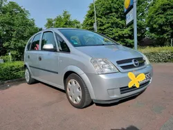 Silber Gebraucht 2004 Opel Meriva Van / Kleinbus | 1.850 € (Etwas zu teuer)