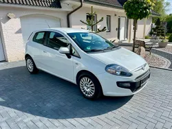 Weiß Gebraucht 2011 Fiat Punto Kleinwagen | 1.900 € (Fairer Preis)