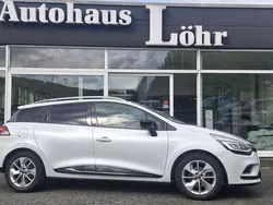 Weiss "nacre" Gebraucht 2016 Renault Clio GrandTour LIMITED Kombi | 8.492 € (Fairer Preis)