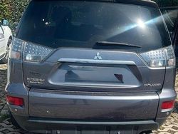 Grau Gebraucht 2010 Mitsubishi Outlander SUV | 2.500 €