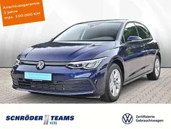 Atlantic blue metallic Gebraucht 2024 VW Golf VIII Life Limousine | 23.980 € (Fairer Preis)