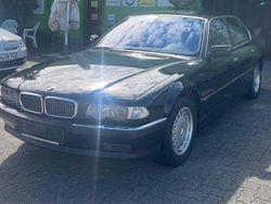 Schwarz Gebraucht 2000 BMW 735 M Sport Limousine | 9.700 € (Guter Preis)