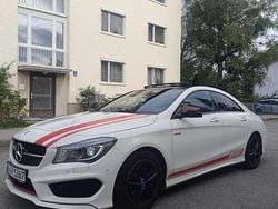 Weiß Gebraucht 2016 Mercedes CLA200 AMG line Coupé | 15.999 € (Guter Preis)