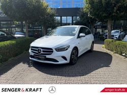 Weiß Gebraucht 2021 Mercedes B250e Van / Kleinbus | 23.390 € (Fairer Preis)