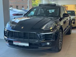Tiefschwarz Gebraucht 2016 Porsche Macan SUV | 24.970 €
