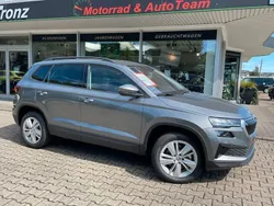 Grau Neu 2025 Skoda Karoq Selection SUV | 34.888 € (Fairer Preis)