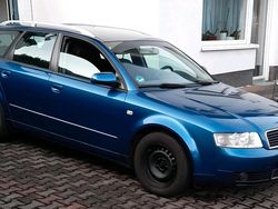 Blau Gebraucht 2005 Audi A4 Kombi | 3.550 € (Fairer Preis)