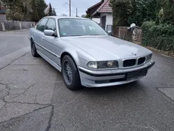 Silber Gebraucht 1994 BMW 740 Limousine | 12.000 €
