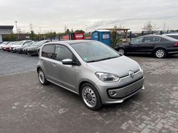 Dark silver metallic Gebraucht 2014 VW up! high up! Kleinwagen | 3.999 € (Fairer Preis)