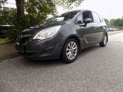 Grau Gebraucht 2013 Opel Meriva Van / Kleinbus | 5.400 € (Fairer Preis)