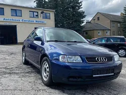 Blau Gebraucht 1998 Audi A3 Limousine | 2.150 €