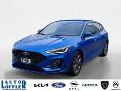 Desert island blue (blau) Neu 2025 Ford Focus ST-Line Limousine | 33.411 € (Etwas zu teuer)